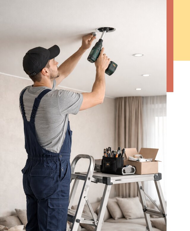 Установка и монтаж точечных светильников в натяжной потолок в Пскове от 1827 руб. | ОТДЕЛОЧНИК-Пск